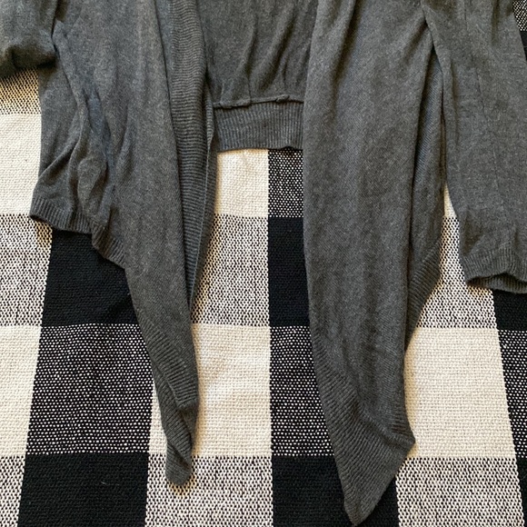 Cropped dark gray sweater - Picture 3 of 3